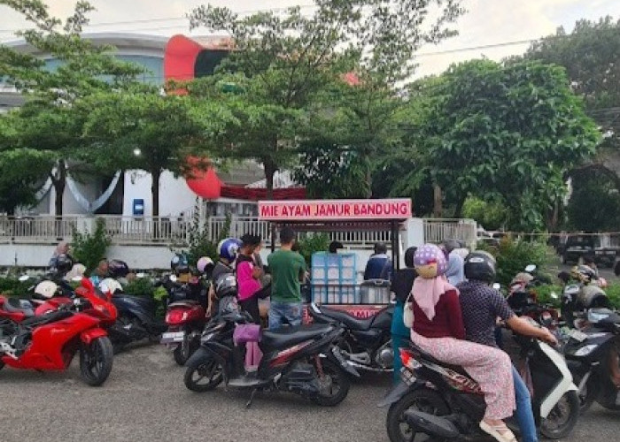 Merantau 14 Tahun di Banda Aceh, Warga Majalengka Ini Sukses Jadi Pengusaha Mie Ayam Jamur Bandung