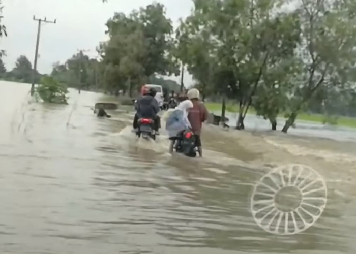 Tiap Kali Hujan Deras, Jalan Penghubung Bunder-Ujunggebang Kebanjiran