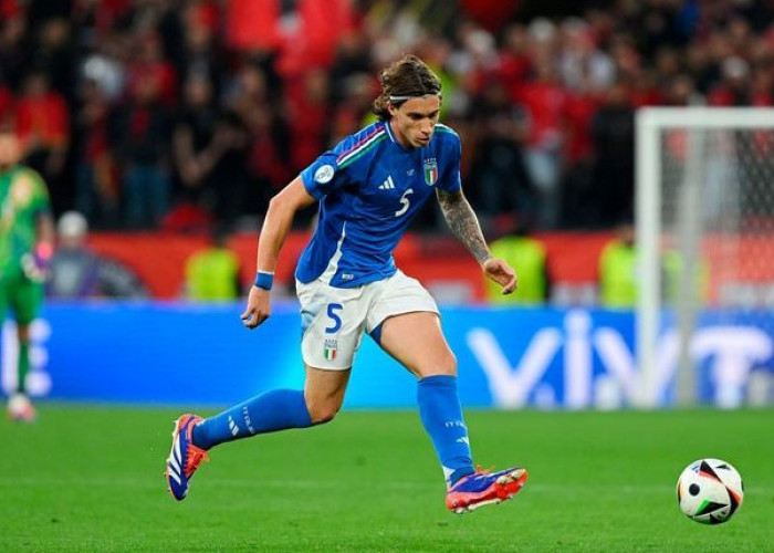 Membedah Gaya Bermain Riccardo Calafiori, Bek Muda Italia Rasa Playmaker: Titisan Paolo Maldini! 