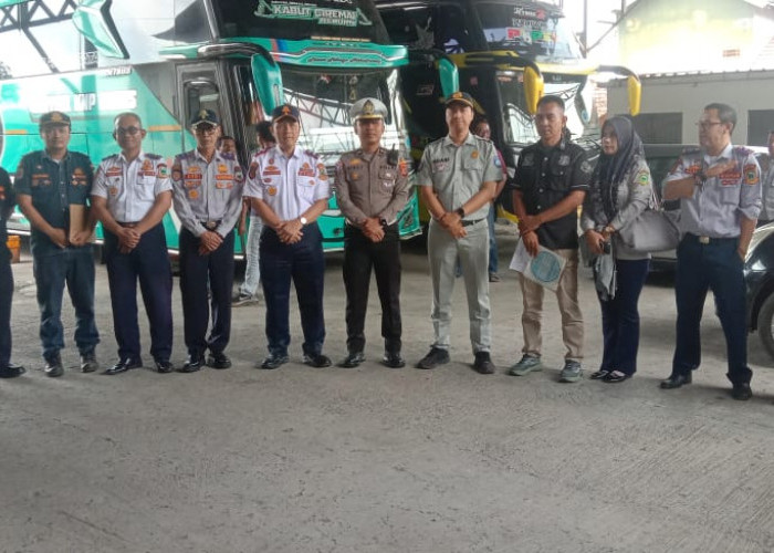 Tak Mau Mudik Lebaran Diwarnai Sopir “Teler”, Dishub-BNN Kuningan Tes Urine Sopir Bus