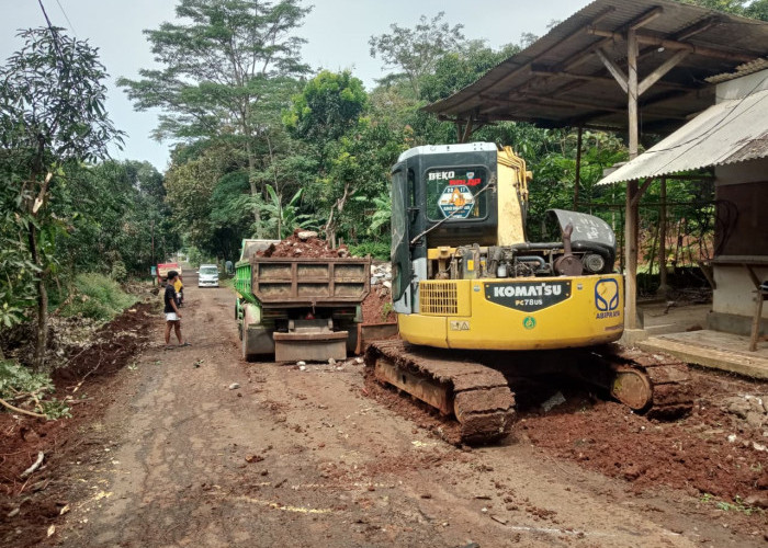 Jalan Wano-Cikeleng Kuningan Mulai Diperbaiki, Anggaran Rp8,7 Miliar dari APBN