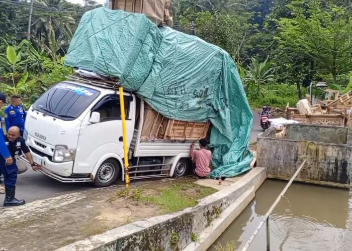 Damkar Kuningan Layani Aduan di Tengah Keterbatasan Anggaran