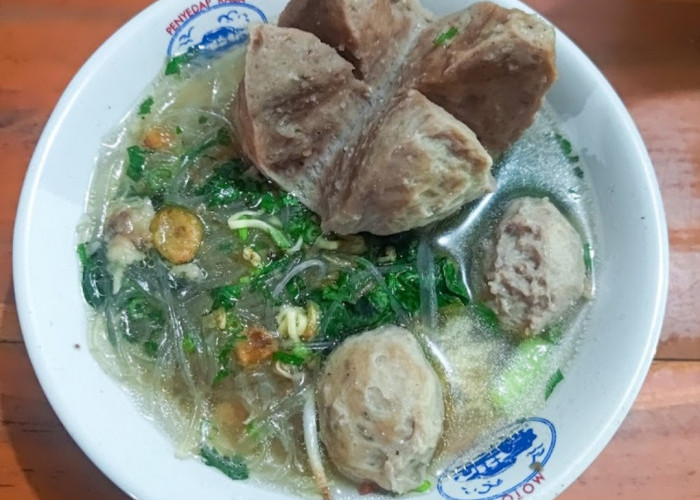 Rekomendasi Makan Siang, Ini Dia 5 Kedai Bakso di Jatiwangi Majalengka yang Enaknya Nampol!