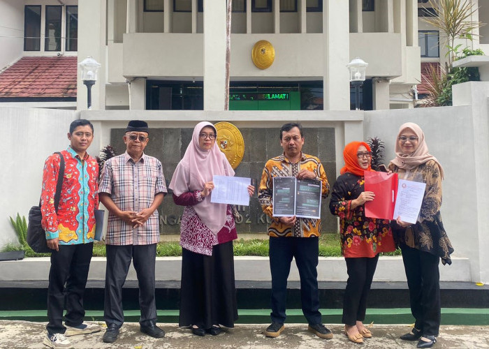 Kasus Guru PAI di SMAN 3 Kuningan Disorot, Dugaan Rekayasa Mencuat