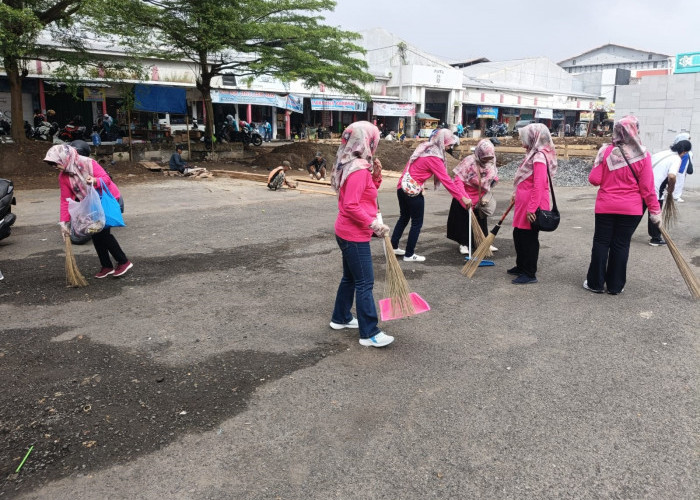 Geber Pasar Tutup Rangkaian Hari Kartini ke-147 di Kuningan