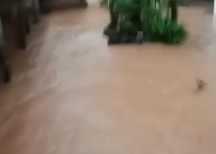 Hujan Deras, Pemukiman Warga Desa Susukan Kuningan Diterjang Banjir
