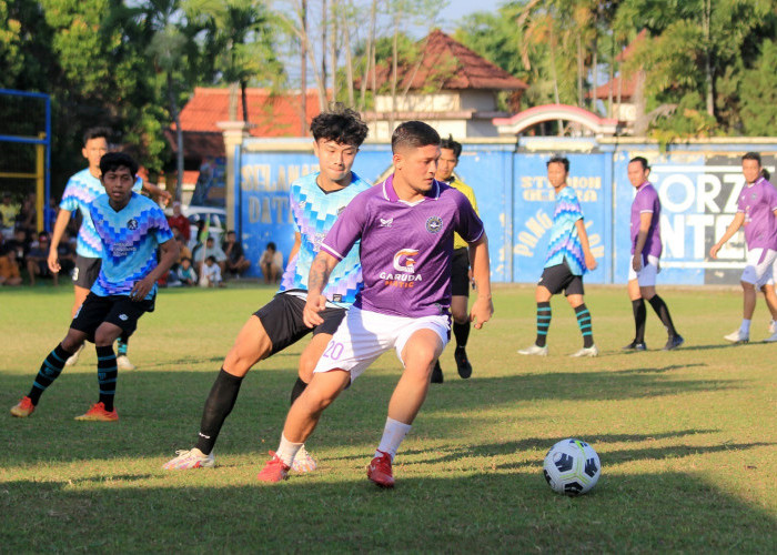 Eks Bintang Timnas Fun Football di Ciawigebang Kuningan, Hamka Hamzah - Syamsir Alam Hipnotis Penonton