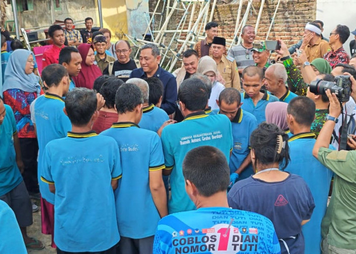 Reses DPR RI di Kuningan Berujung Haru, H Rokhmat Ardiyan Serahkan Ambulans untuk Graha Berdaya