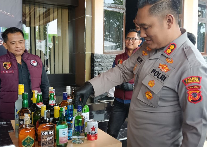 Polisi Kuningan Sita 1.708 Botol Miras, Penjual Nakal Diburu