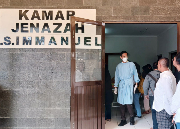Almarhum Acep Purnama Masih di RS Immanuel Bandung, Diperkirakan Tiba di Kuningan Sehabis Ashar