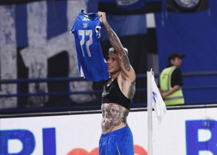 Kode Kode Tato Bikin Geger! Ciro Alves CLBK atau Joey Pelupessy yang Bakal ke Persib di Paruh Musim?