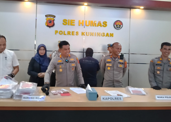 Bersekongkol Korupsi dengan Mantan Kades Mancagar, Kaur Keuangan Dicari Polisi