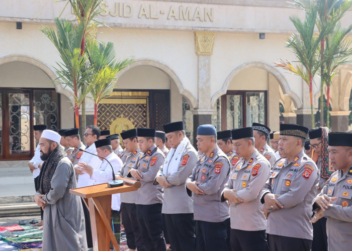Sholat Istisqa, Polres Kuningan Munajat di Tengah Kemarau