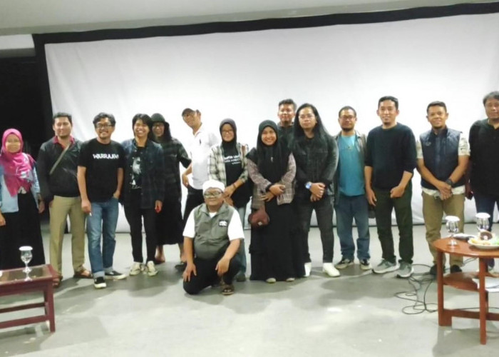 Diskusi Seniman Cirebon Raya untuk Hasilkan Cuan, Bahas Peluang Komersil dari Hasil Karya