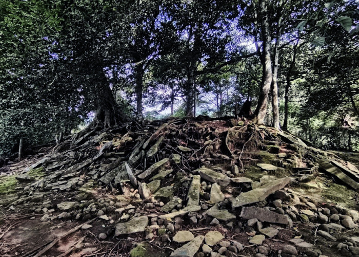 Situs Lingga Sagarahiang Kuningan, Punden Berundak Berusia 4.000 Tahun Sebelum Masehi