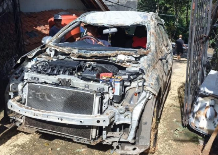 Semalam Ada 3 Kejadian Longsor di Kabupaten Kuningan, Menimpa Rumah dan Mobil