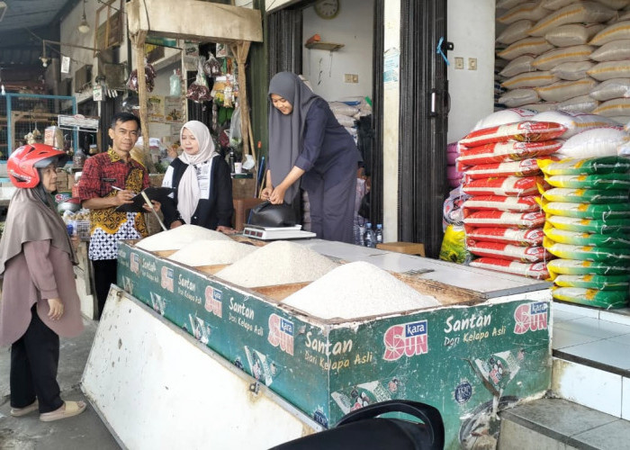 Harga Beras Kuningan Turun, Cabai dan Daging Ayam Naik