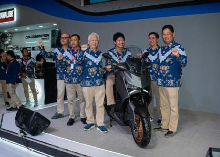 Yamaha Luncurkan XMAX Connected Tercanggih di IMOS 2025