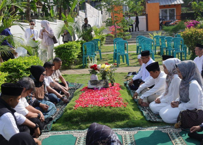 Ziarah Hari Jadi ke-528 Kuningan, Makam 21 Bupati Terdahulu Dikunjungi