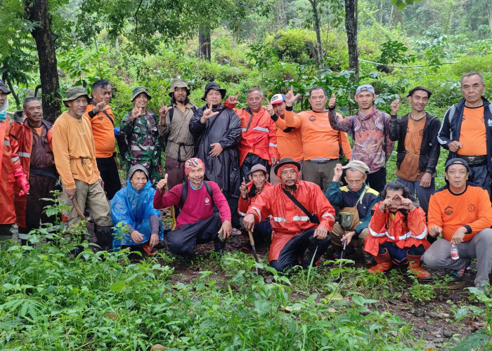 Selamatkan Hutan Ciremai, KTH Rimba Mekar Tanam Ribuan Pohon Endemik