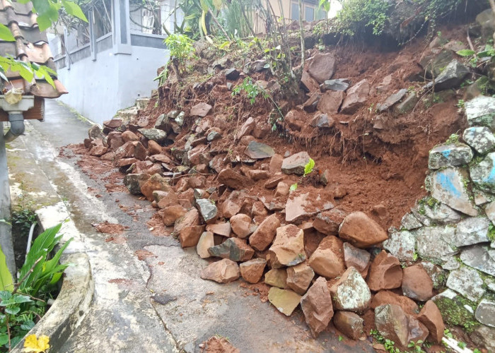 Kuningan Diguyur Hujan Deras, Picu Longsor di Sejumlah Tempat 