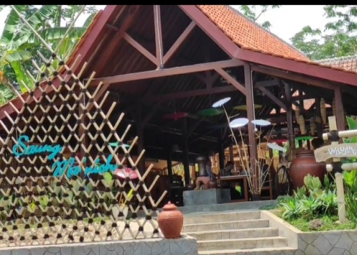 Saung Ma'nioh, Tempat Kuliner Baru di Kuningan, Sop Ayam Kampungnya Bikin Pengunjung Ketagihan