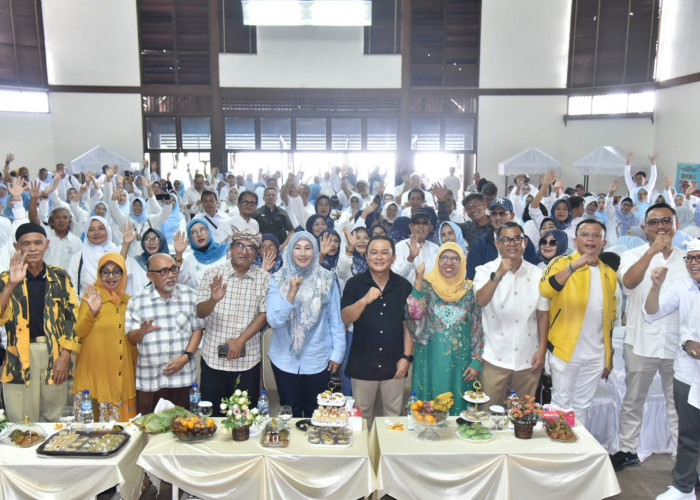 Reuni 50 Tahun SMA Kosgoro Kuningan: Bangunan Boleh Hilang, Kenangan Tetap Hidup