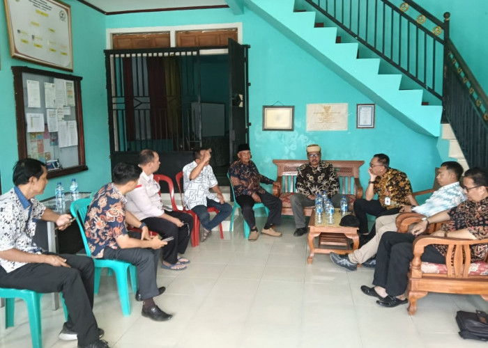 Jalan Desa Koreak Masuk Kuningan, Tapi Dikelola Kabupaten Cirebon