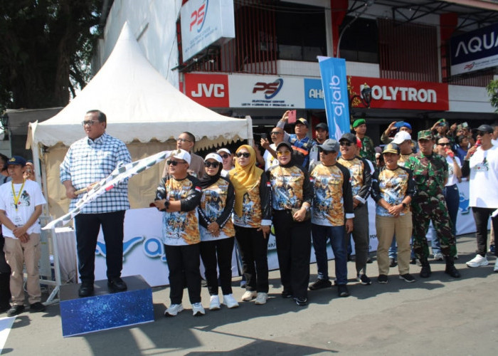 Andi Gani Turut Lepas Peserta Tour de Linggarjati 2025