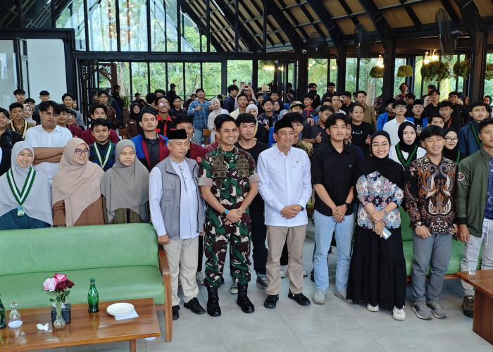 Diskusi Bareng 200 Mahasiswa di Kajene Forest, Rokhmat Ardiyan Ajak Kawal Program Pemerintah