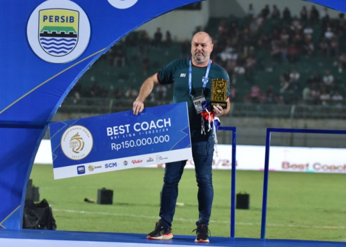 Bojan Hodak Catatkan Diri Jadi Pelatih Asing Pertama yang Sukses Bawa Persib Bandung Juara