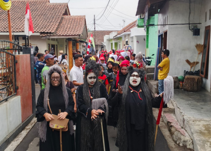 HUT RI ke-81 di Karanganyar Kuningan, Warga Jalan Santai