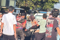 Adu Banteng Honda Scoopy dan Kawasaki di Kuningan, Satu Pengendara Kritis