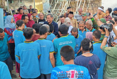 Reses DPR RI di Kuningan Berujung Haru, H Rokhmat Ardiyan Serahkan Ambulans untuk Graha Berdaya