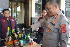 Polisi Kuningan Sita 1.708 Botol Miras, Penjual Nakal Diburu