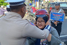Mau Dapat Helm Gratis dari Polisi? Ini Syaratnya