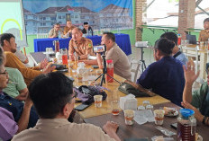 Membedah Konflik Ekonomi dan Ekologi di Kaki Gunung Ciremai