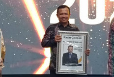 Rektor Uniku Terima Person Of The Year 2025 Radar Cirebon, Kategori Inovasi Pendidikan Tinggi