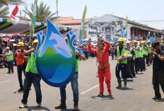 Karnaval Budaya Kuningan, PAM Tirta Kamuning Bawa Solusi Air di Tengah Kemarau Panjang
