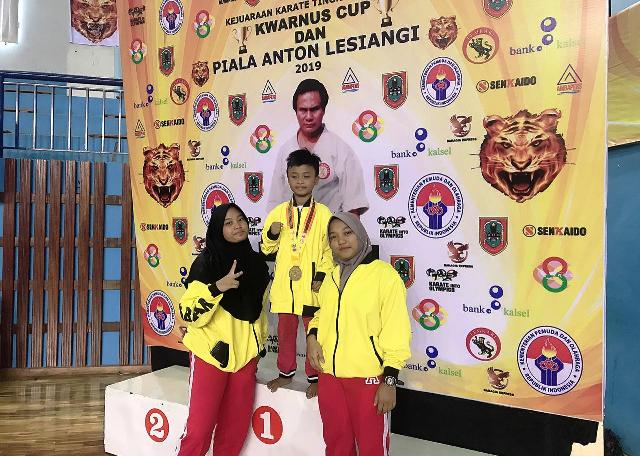 Agha Si Bocah Ajaib, Peraih Medali Emas Piala Anton Lesiangi