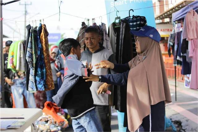 Bazar Pakaian untuk Korban Bencana Diserbu Pengunjung