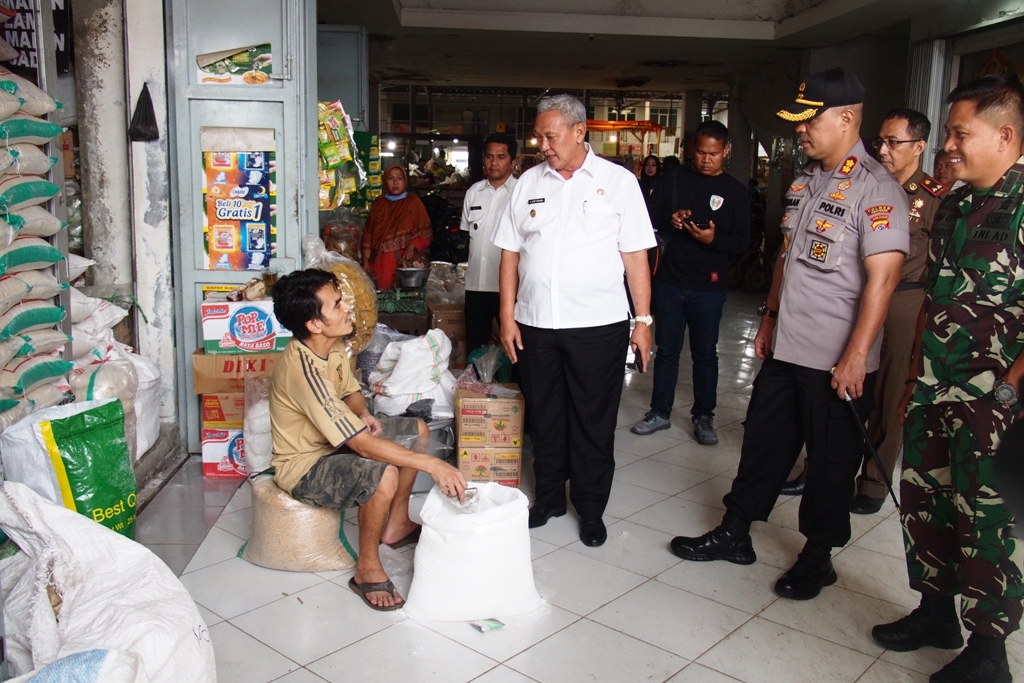 Bupati Kuningan: Stok Pangan Aman, Jangan Panik