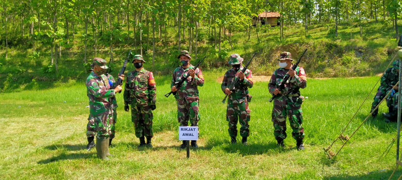 Ratusan Serdadu Kodim Latihan Nembak