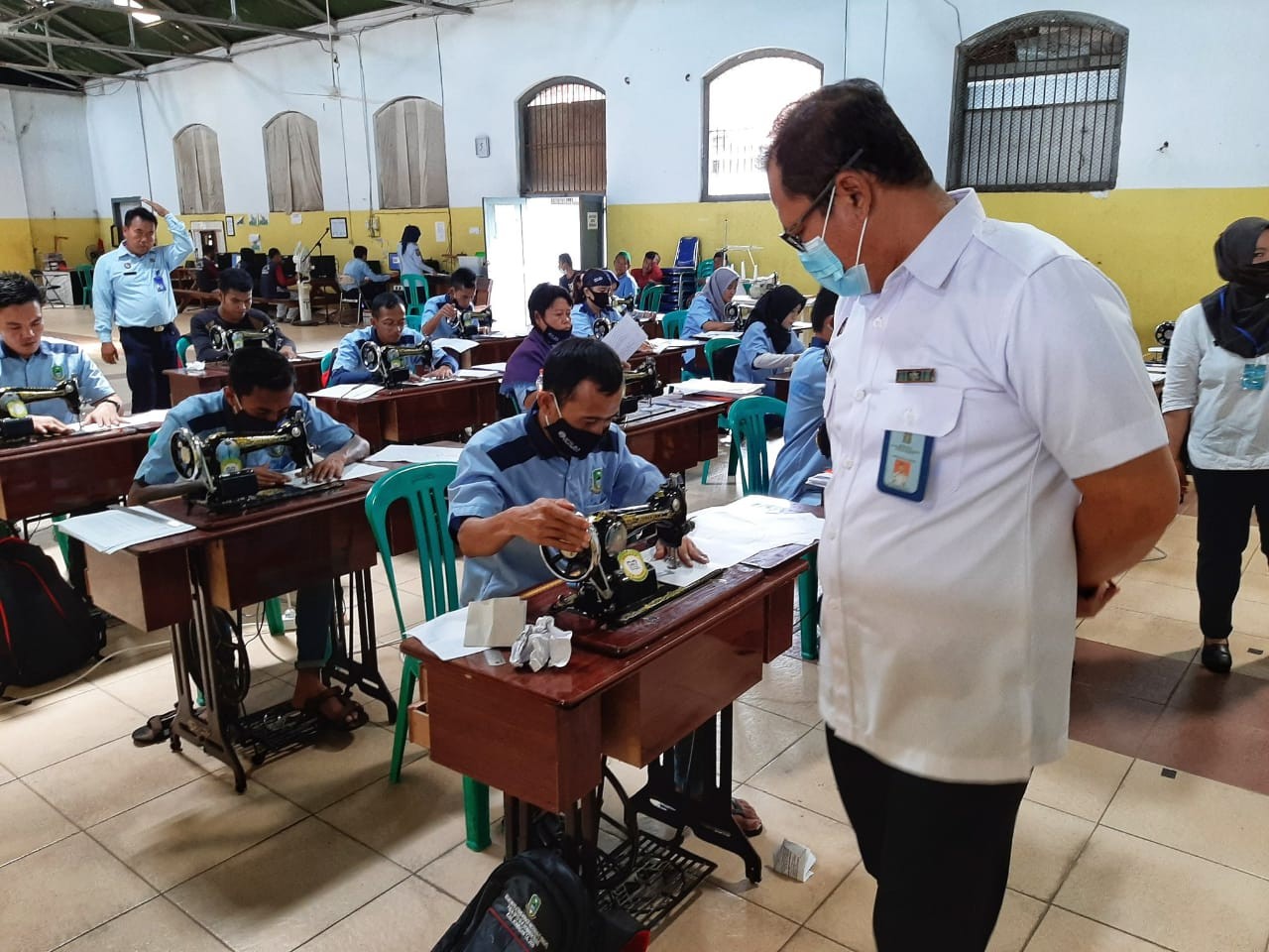 Belasan Warga Binaan Dilatih Menjahit