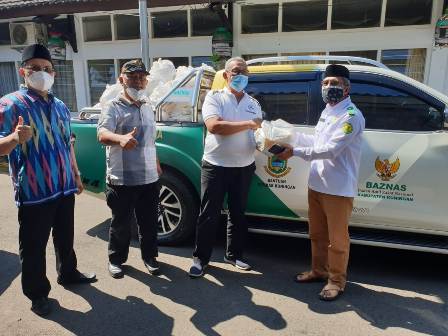 Baznas dan Pemda salurkan 1000 Paket Sembako untuk Warga Terdampak Pandemi
