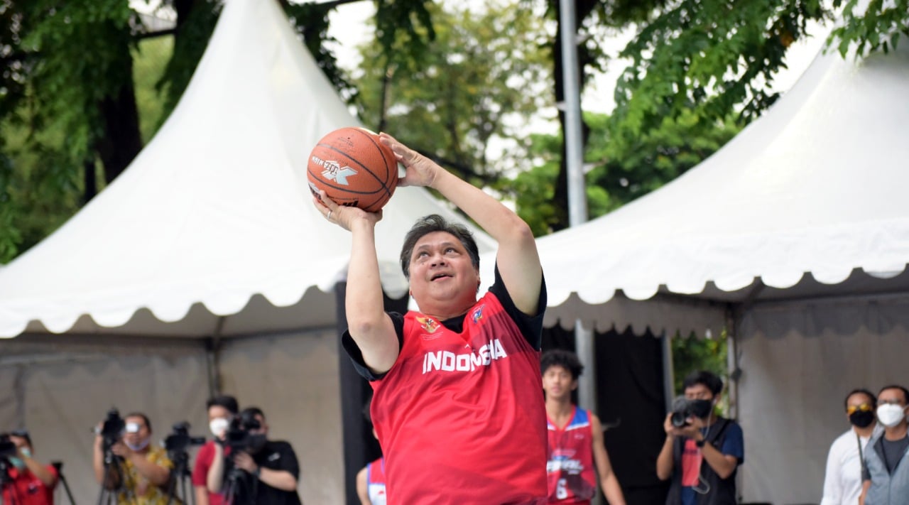 DBL Gairahkan Semangat Generasi Muda, Menko Airlangga: Pemerintah Dukung Kompetisi Luar Jawa-Bali