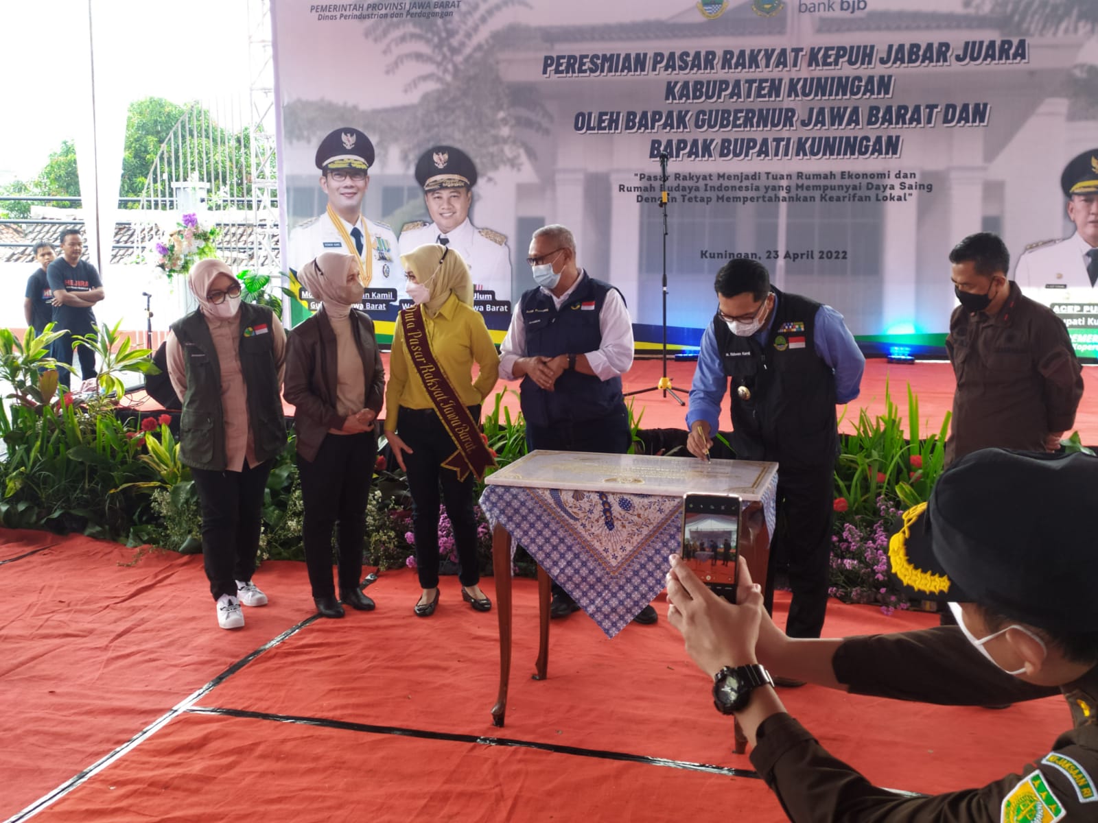 Gubernur Ridwan Kamil Resmikan Pasar Kepuh Kuningan